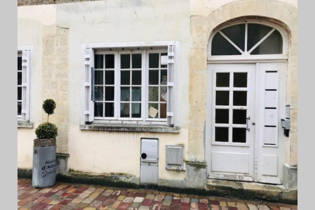 Appartement Au cœur du vieux Bayeux, logement de charme Extérieur photo