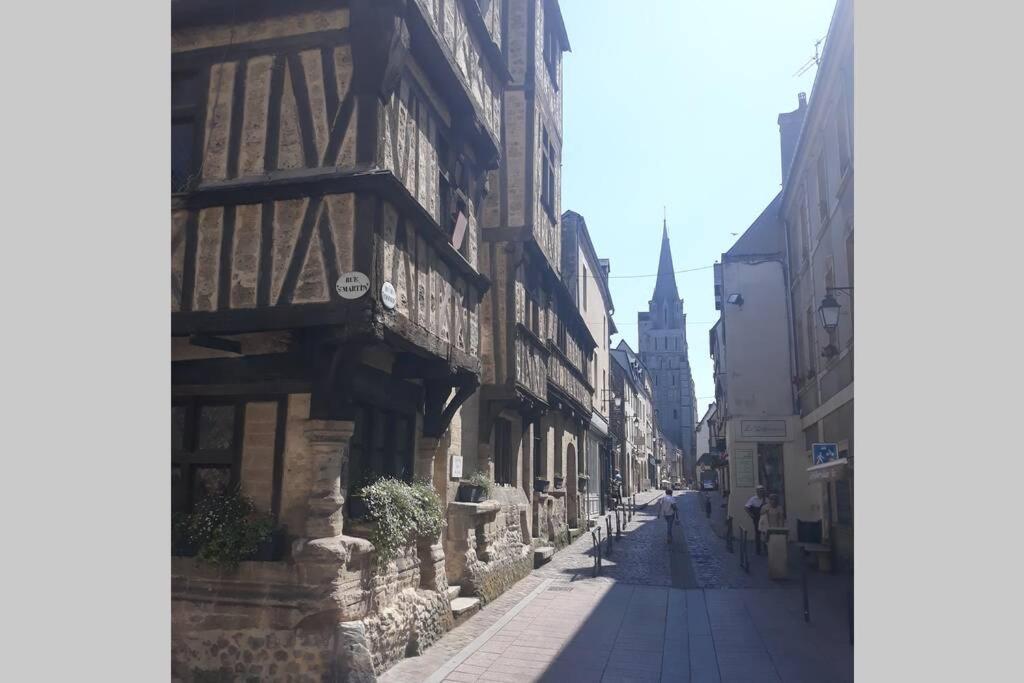 Appartement Au cœur du vieux Bayeux, logement de charme Extérieur photo