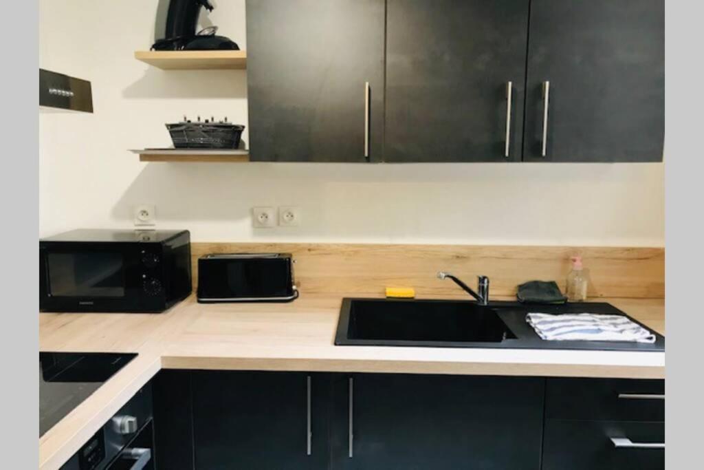 Appartement Au cœur du vieux Bayeux, logement de charme Extérieur photo
